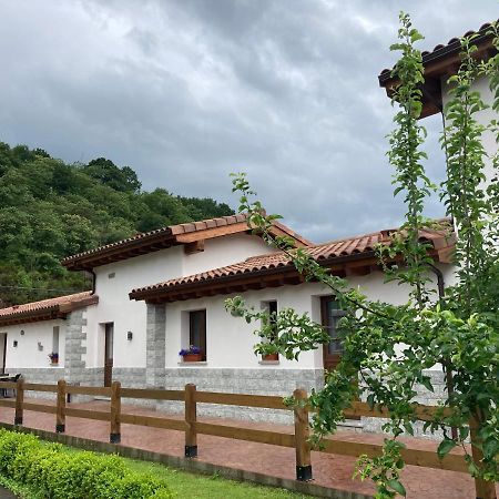 Apartamentos La Presa El Molin Кангас-де-Оніс Екстер'єр фото