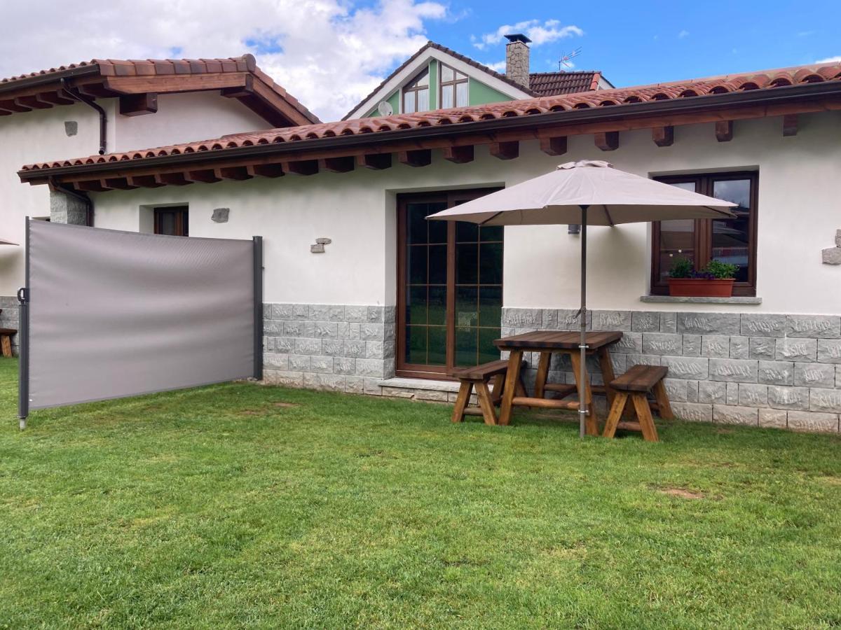 Apartamentos La Presa El Molin Кангас-де-Оніс Екстер'єр фото